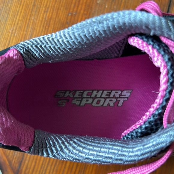 Skechers Sport Tennis Shoes - Picture 13 of 14